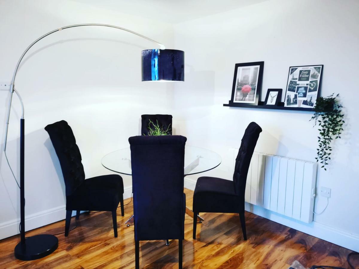 Springfield Road Apartment *