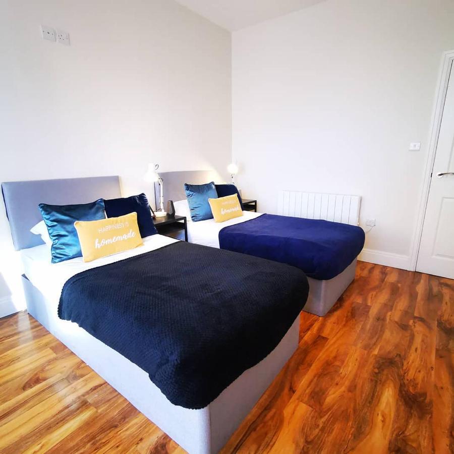 Springfield Road Apartment *